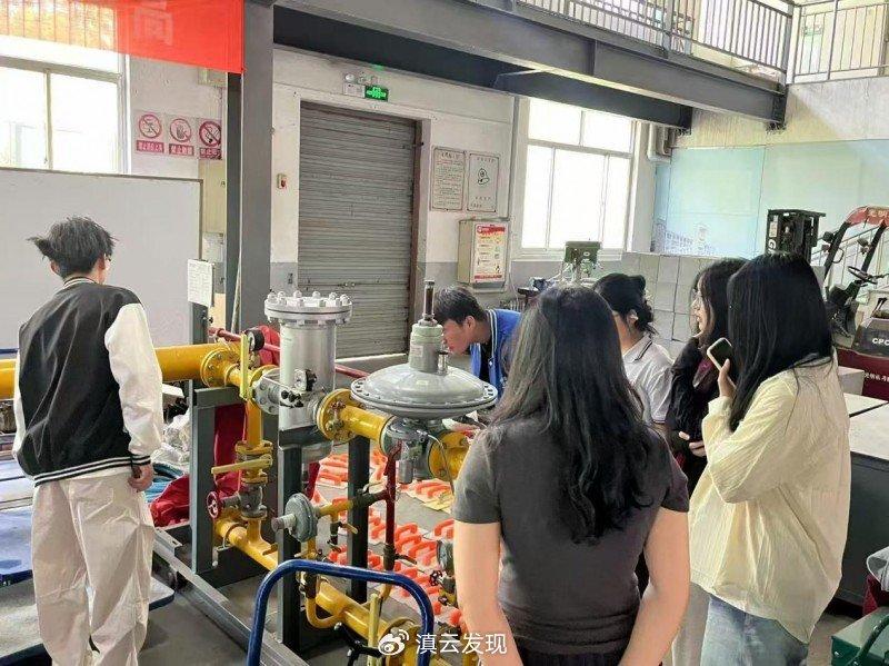 “壁影智檢”科研團(tuán)隊(duì)：以智能巡檢守護(hù)城市燃?xì)狻吧€(xiàn)”